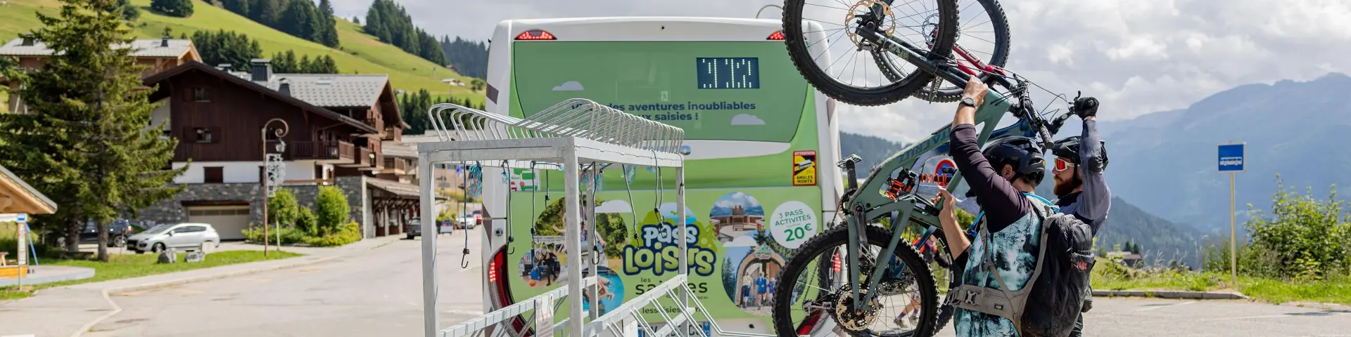 Navettes gratuites aux Saisies et dans le Beaufortain cet été, avec transport de VTT