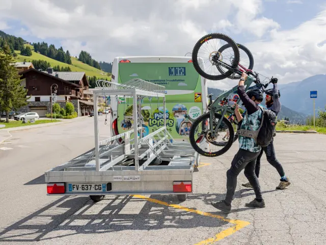Navettes gratuites aux Saisies et dans le Beaufortain cet été, avec transport de VTT