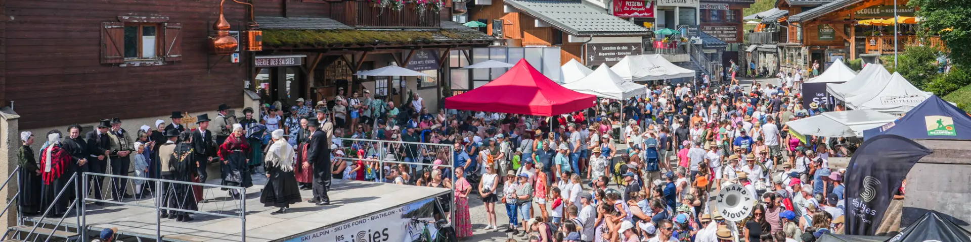 Fête du Beaufort 2026 sur la place Berthod aux Saisies