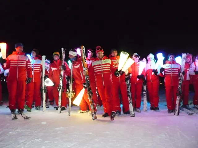 Descente aux flambeaux Alpiscénies ski show Les Saisies