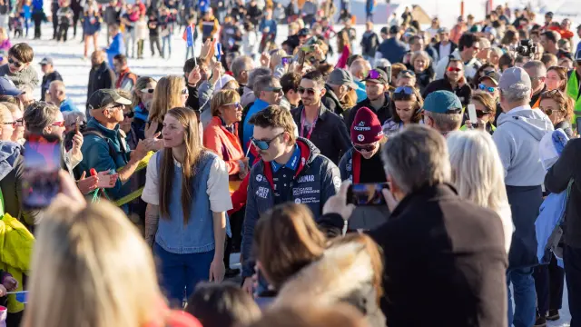 Retour des Champions aux Saisies avec nos athlètes ambassadeurs en ski de fond, ski alpin et biathlon : Justine Braisaz-Bouchet, Julia Simon, Karl Tabouret, Thémice Fontaine...