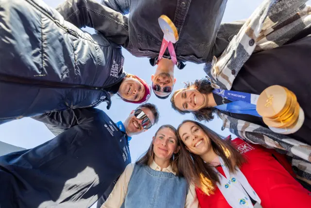 Retour des Champions aux Saisies avec nos athlètes ambassadeurs en ski de fond, ski alpin et biathlon : Justine Braisaz-Bouchet, Julia Simon, Karl Tabouret, Thémice Fontaine...