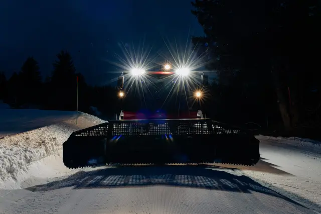 Challenge PistenBully aux Saisies : compétition de conducteurs de dameuses