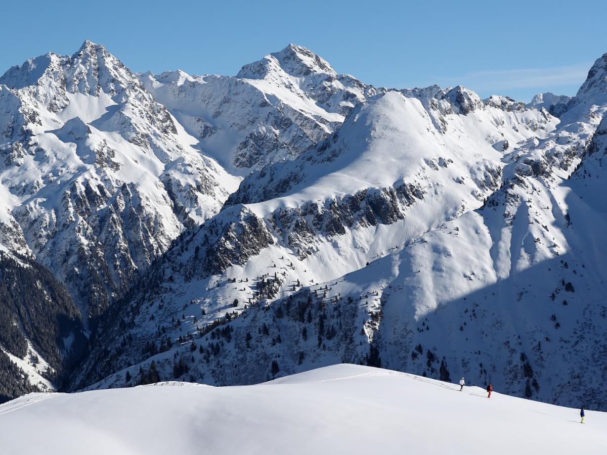 station-de-ski-pr-s-de-grenoble-belledonne-7-laux