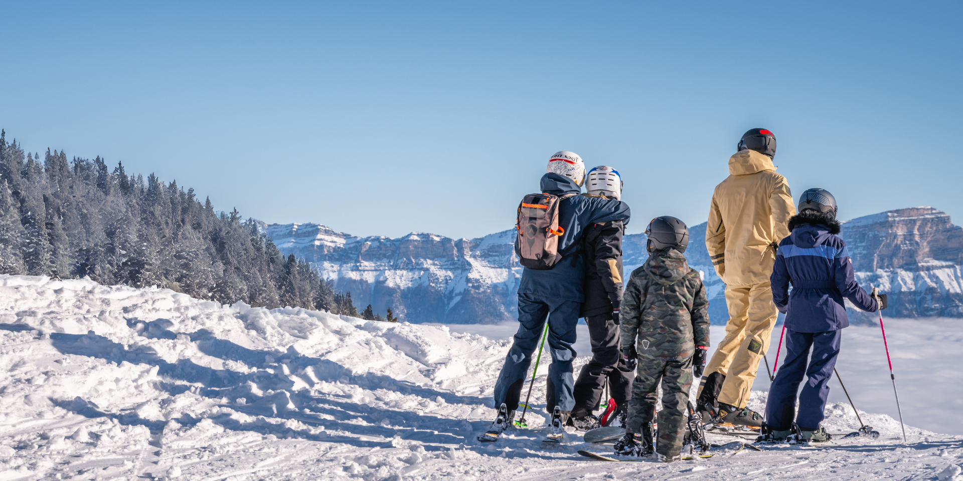Famille au ski station 7 Laux - Alain Doucé 2024