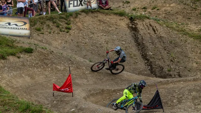2017 06 14 Crankworx Dual Speed And Style Lesgets Officiels Fraser 4234 Ropelato Vencl