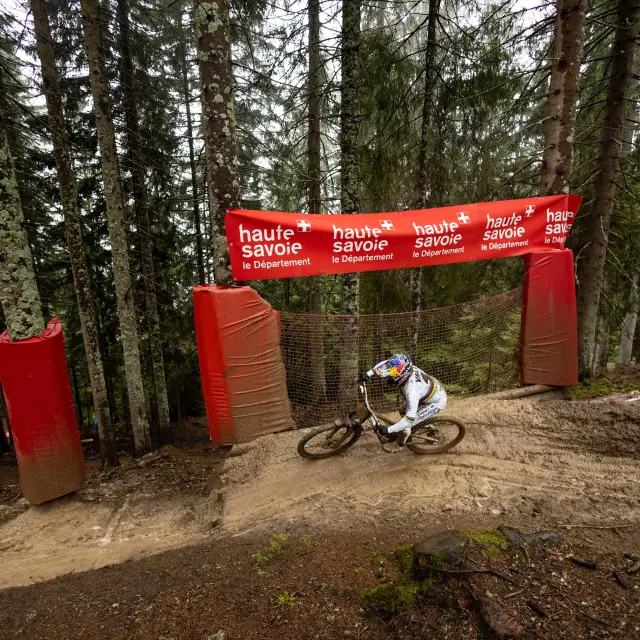 Lesgets 26 Q1 Dhdenis Angheben Portes Du Soleil 6