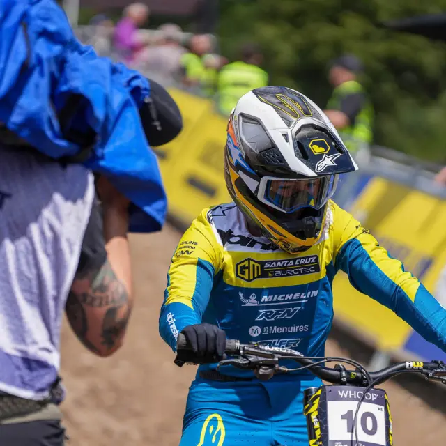 FRANCE, LES GETS 22 aout : Ava Chaumet Lagrange of Team France competes durant les UCI Downhill World Cup | Finals elite et U23 aux Gets le 22 aout 2026, France. (Photo by Mateo Sgambato/Agence Zoom)