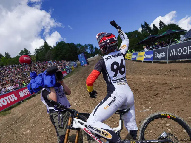 FRANCE, LES GETS 22 aout : Nina Hoffmann of Team Germany competes durant les UCI Downhill World Cup | Finals elite et U23 aux Gets le 22 aout 2026, France. (Photo by Mateo Sgambato/Agence Zoom)
