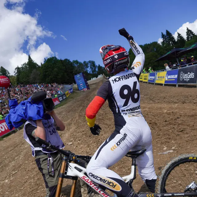 FRANCE, LES GETS 22 aout : Nina Hoffmann of Team Germany competes durant les UCI Downhill World Cup | Finals elite et U23 aux Gets le 22 aout 2026, France. (Photo by Mateo Sgambato/Agence Zoom)