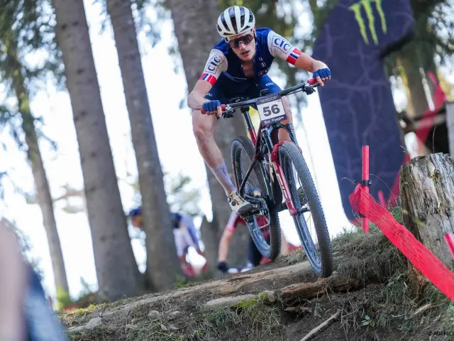 FRANCE, LES GETS 23 aout : Chazaly Raphael in action durant les UCI Cross-country Olympic World Cup (XCO)  elite et U23 aux Gets le 23 aout 2026, France. (Photo by Mateo Sgambato/Agence Zoom)