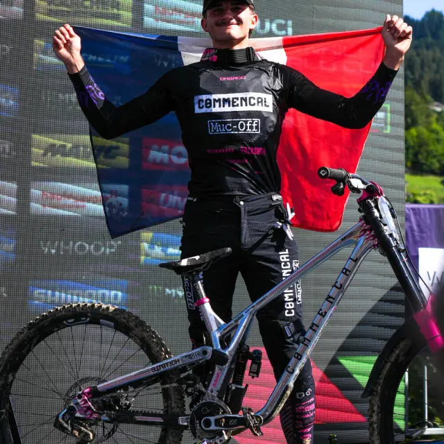 FRANCE, LES GETS 22 aout : Max Alran of Team France durant les UCI Downhill World Cup | Finals elite et U23 aux Gets le 22 aout 2026, France. (Photo by Mateo Sgambato/Agence Zoom)