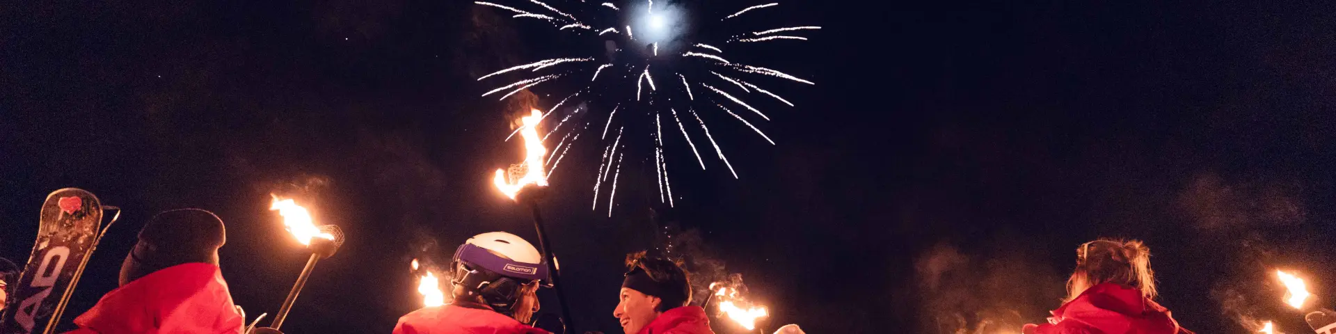 31-12-2022 Nieuwjaar Fakkellop ESF Les Gets 33cpcorentincroisonnier Ld