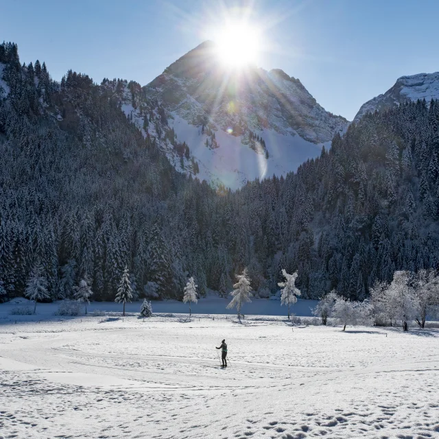Abondance : le lac des Plagnes. Haute-Savoie, 20 janvier 2020.
