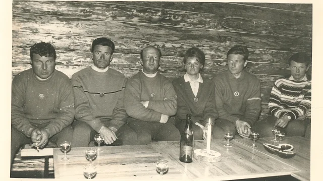 1976 Rv Rfr Cb Jd Jd