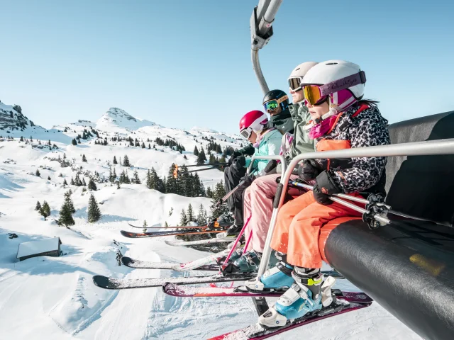 Chatel L. Meyer Ski Famille 20230408 0141