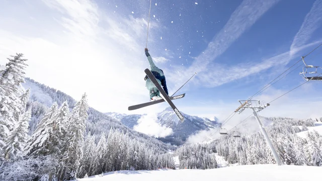Photographs of skiing and landscapes in the Braitaz, La Chapelle d'Abondance area (Portes du Soleil, Vallée d'Abondance). Snow-covered Mont Grange, fir trees under the snow, First Track atmosphere with immaculate pistes.