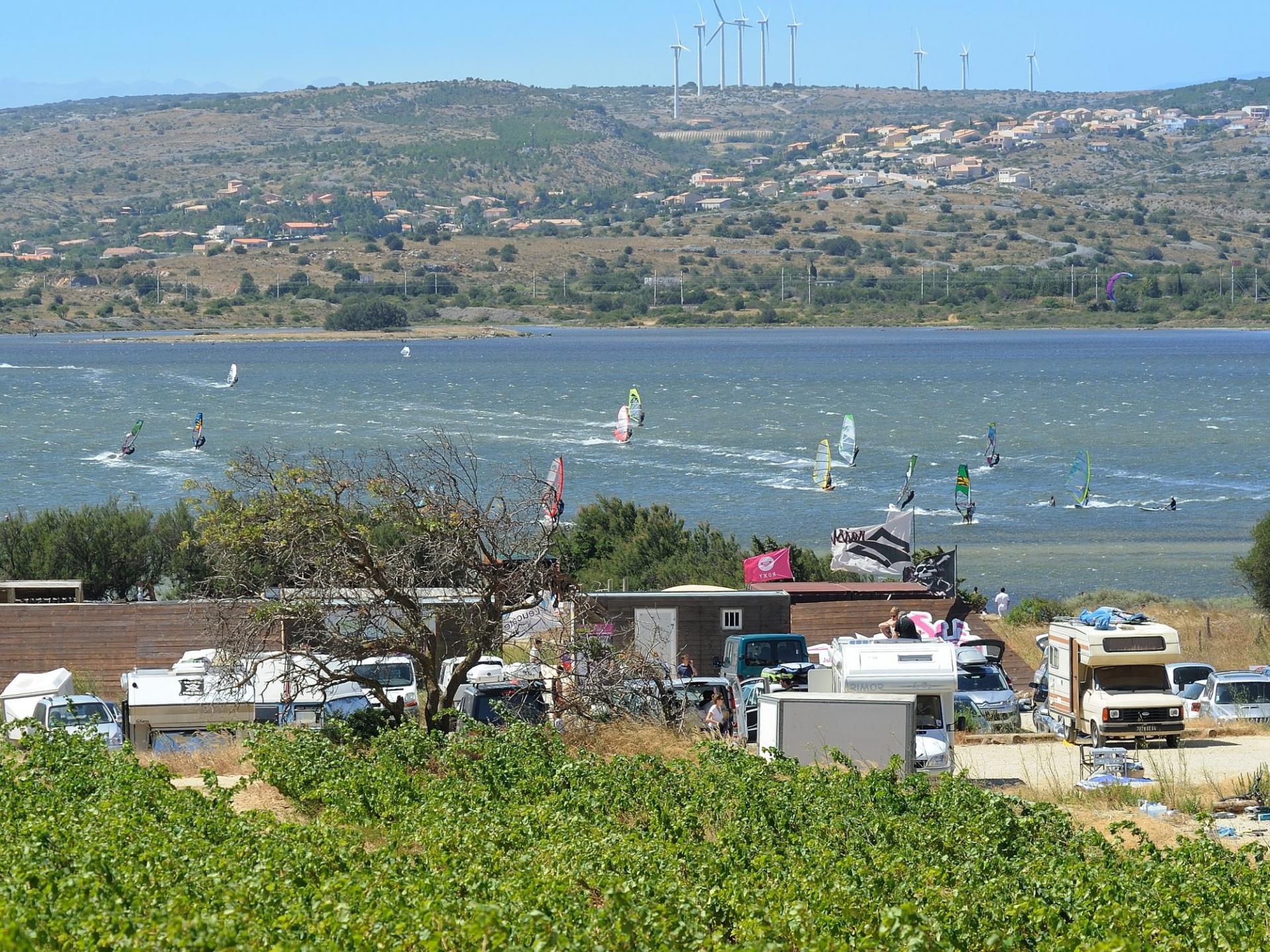 Aire Camping-car Le Goulet - Leucate Village