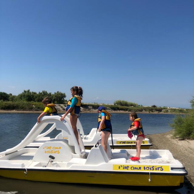Pedalos à L'Île aux Loisirs - Port Leucate