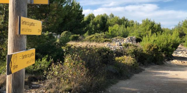 Sentier de randonnée balisé - Plateau de Leucate