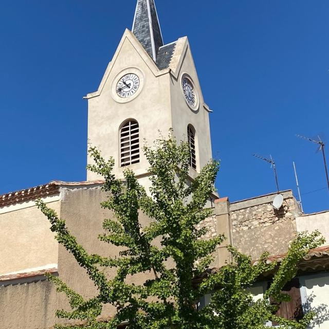 Instagram #leucatevillage