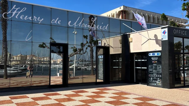 Office De Tourisme Rotated