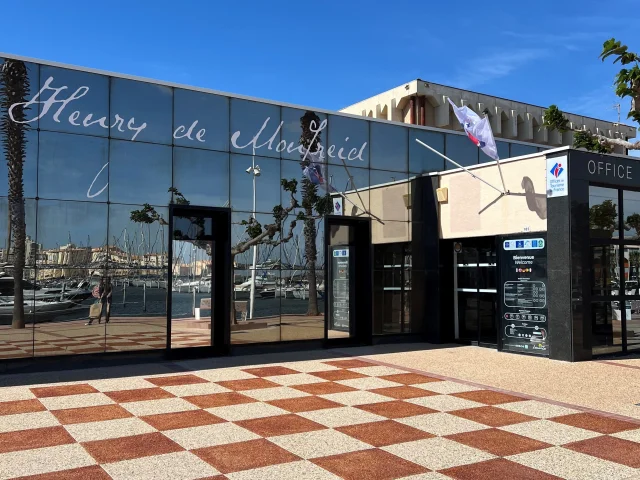 Office De Tourisme Rotated