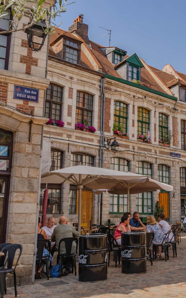 De terrassen op Place aux Oignons