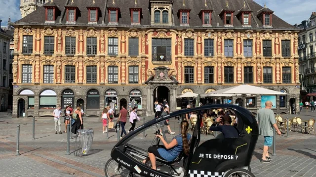 Taxi-bike tour of Old Lille