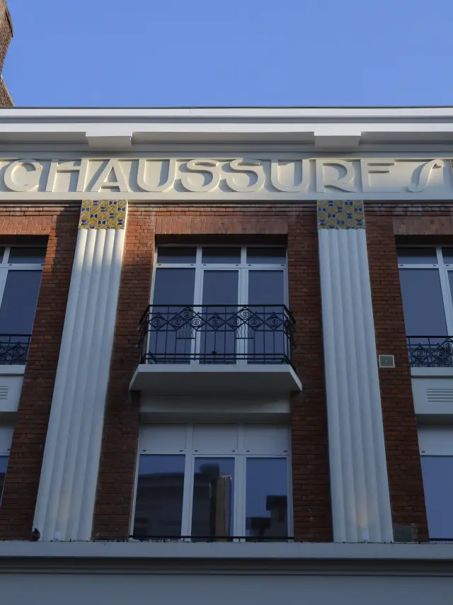 Belles Façades d'Architecture sur la Rue de Bethune