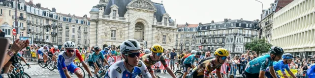 Peloton Tour De France 2022 Porte De Paris A.s.o. Charly Lopez