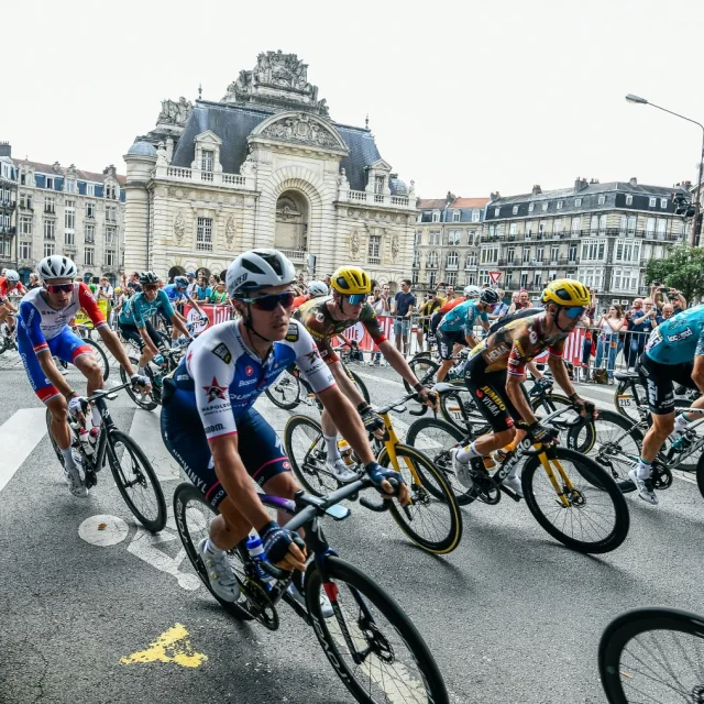 Peloton Tour De France 2022 Porte De Paris A.s.o. Charly Lopez