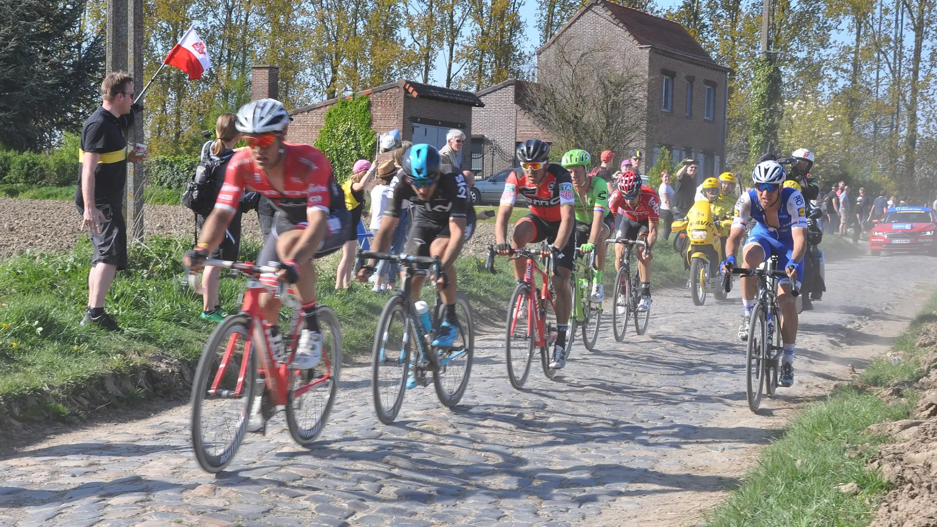 2048px Paris Roubaix 2017 S7 26km