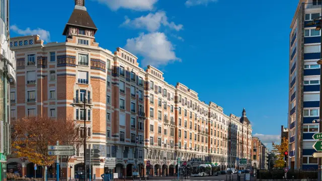 Tourcoing centre : immeuble les Arcades art déco