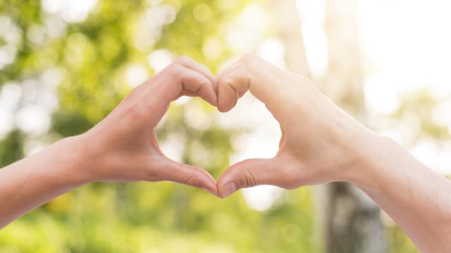 Coeur Avec Les Mains Freepik