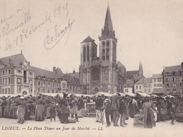 Lisieux Place Thiers Au Temps De Thérèse Carte Postale D. Deshayes