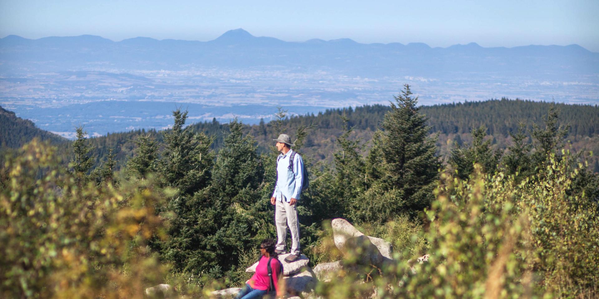 Les 10 plus belles randonnées pédestres | Vacances en Auvergne – Maison ...