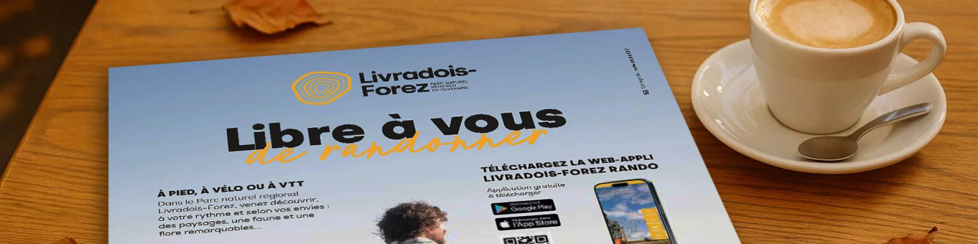 Presse dans un café en automne en Auvergne