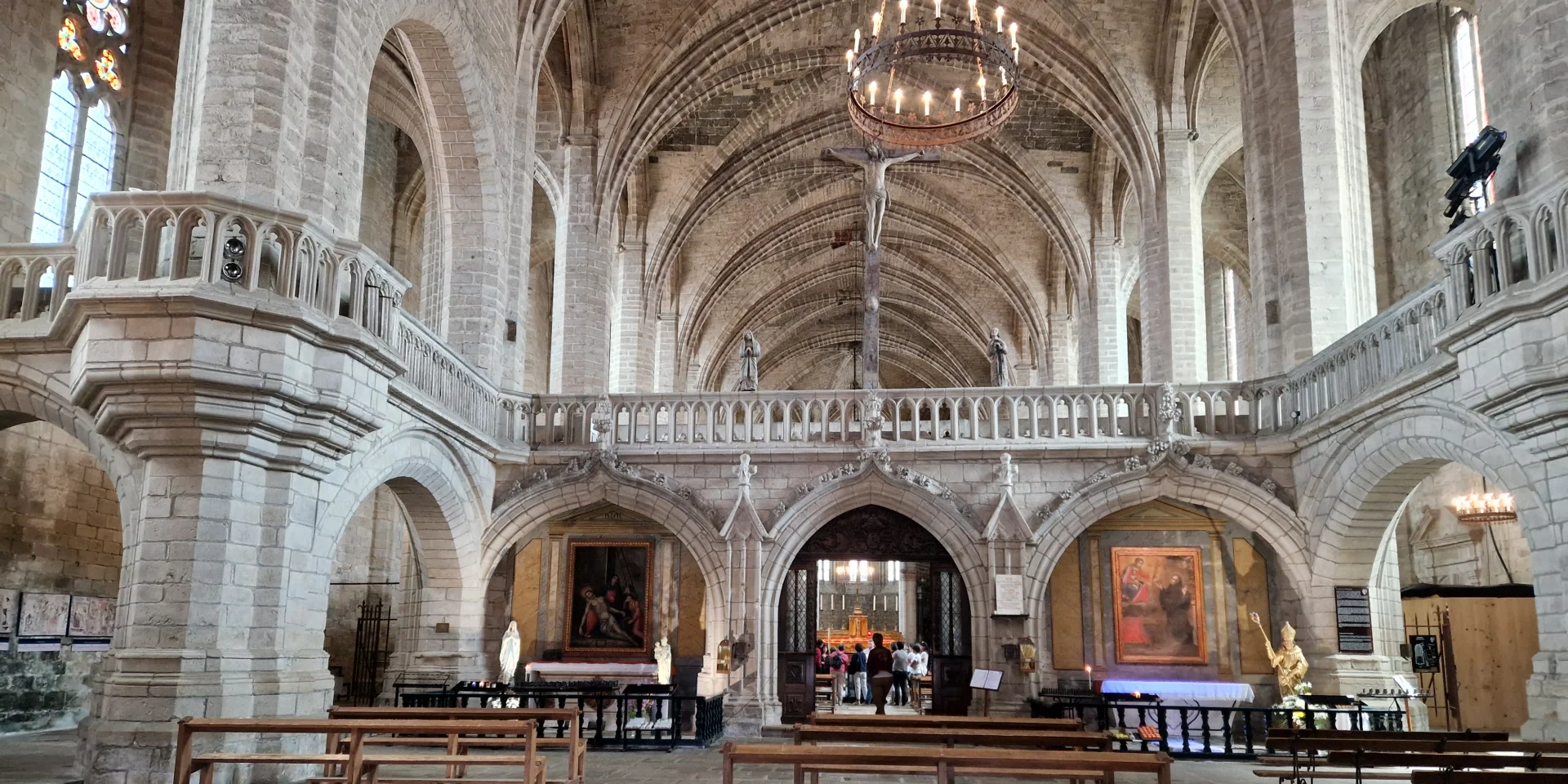 intérieur de l'Abbaye La Chaise-Dieu