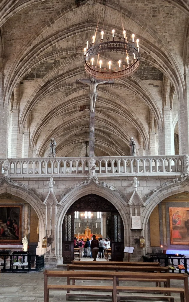 intérieur de l'Abbaye La Chaise-Dieu