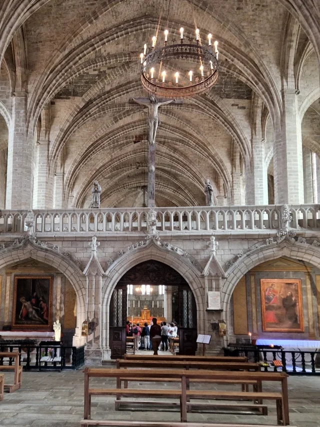 intérieur de l'Abbaye La Chaise-Dieu