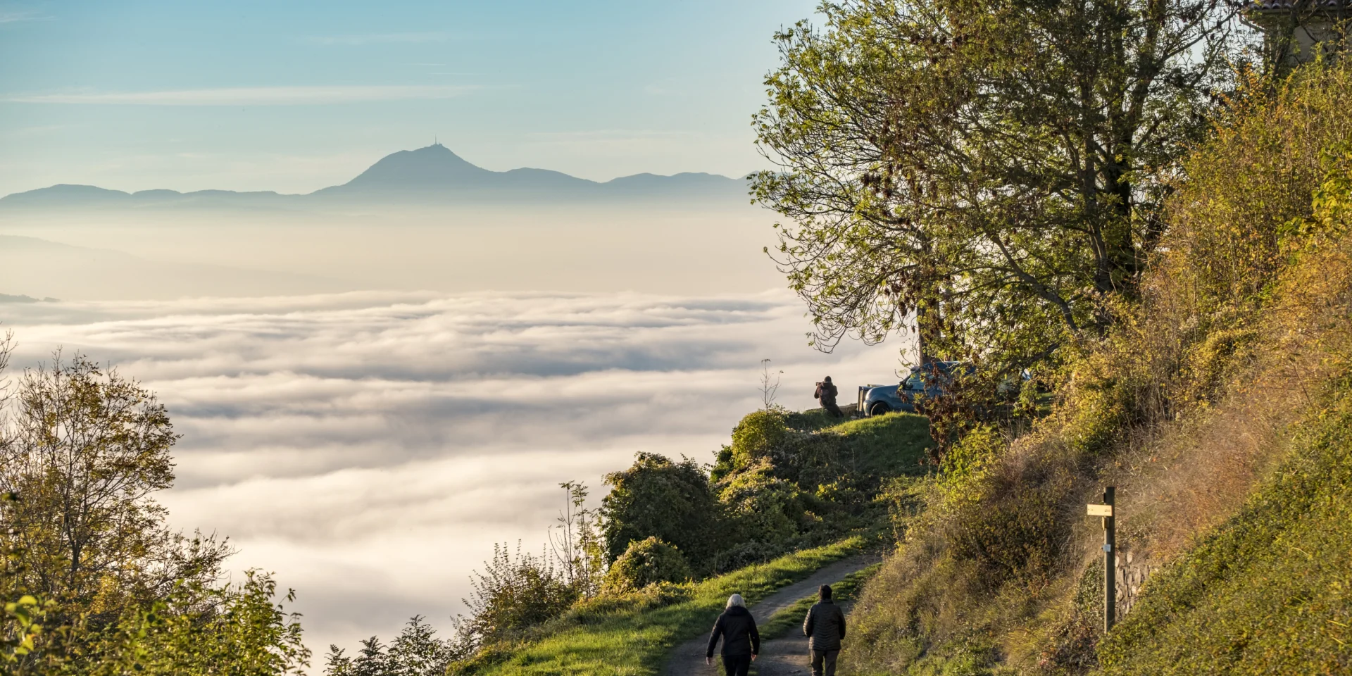 Balade avec vue sur la chaîne des puys
