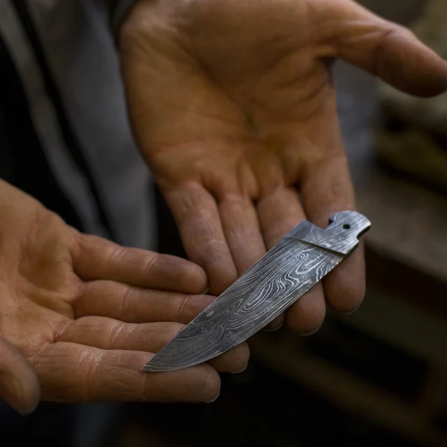 Gros plan sur un couteau de Thiers