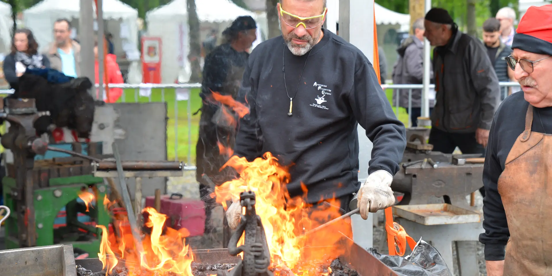 Festival Coutellia 2024 - village, animations, visiteurs en Livradois-Forez, Auvergne