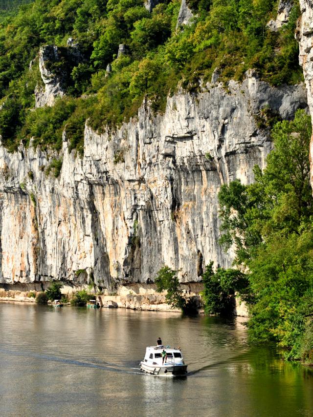 Navigation sur le Lot à Bouziès