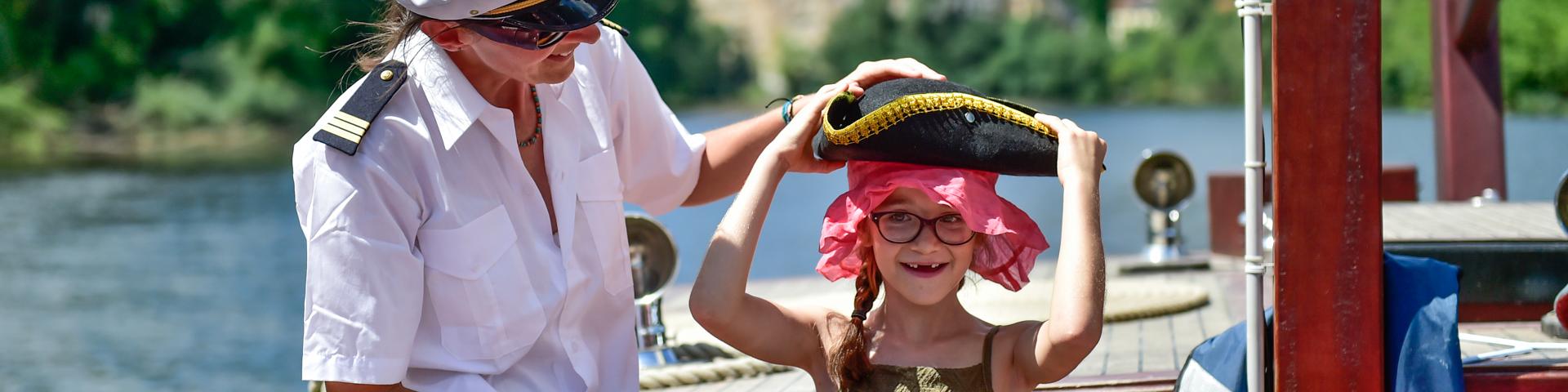 A la barre - Croisière Pirate