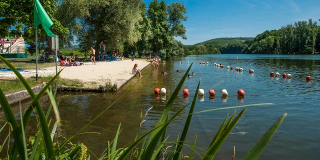 Baignade dans le Lot à Luzech