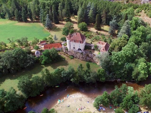 Château de Géniez à Sauliac sur Célé - vallée du Célé