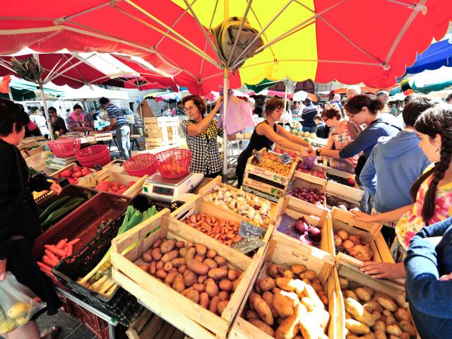 Marché de Cahors - Etal du Gaec de la Treille