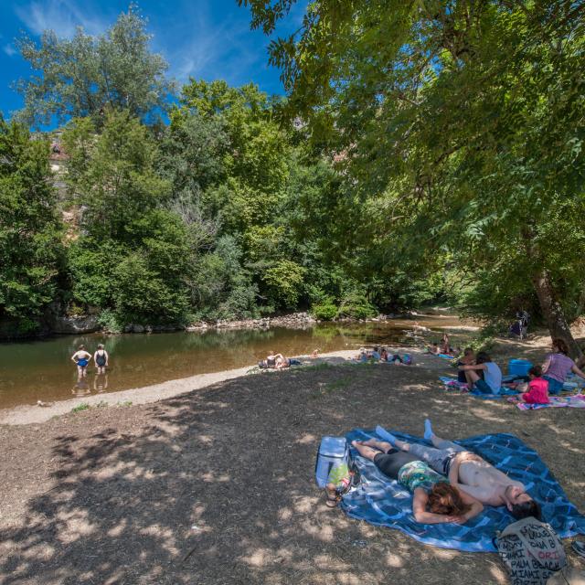 Natural water swimming areas in the Lot